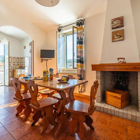 Affittasardegna - Quadri Alba 아파트 카스텔사르도