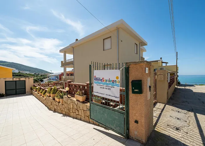 Affittasardegna - Quadri Alba Apartamento